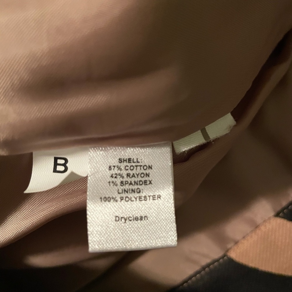 LOFT women’s skirt, size 6P - Picture 10 of 10